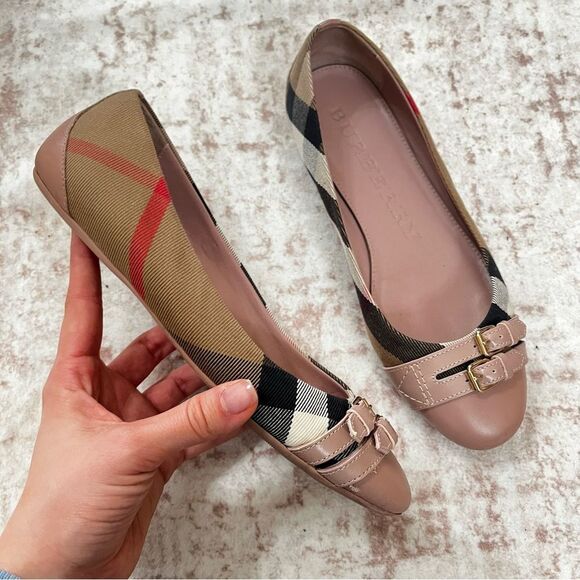 BURBERRY Nova Check Belted Buckle Cap Toe Flats Sz. 37 - Picture 7 of 8